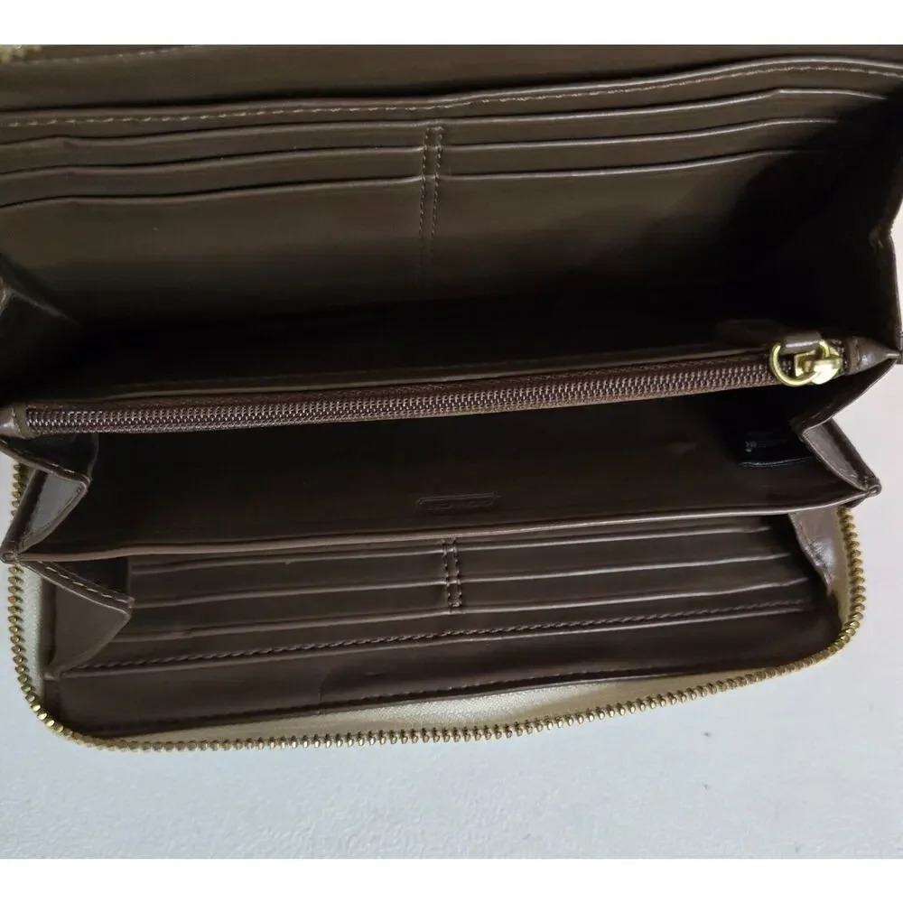 Coach Ashley Cream Perforated Zip Around Wallet Accordian Signature C Pattern - Picture 8 of 10